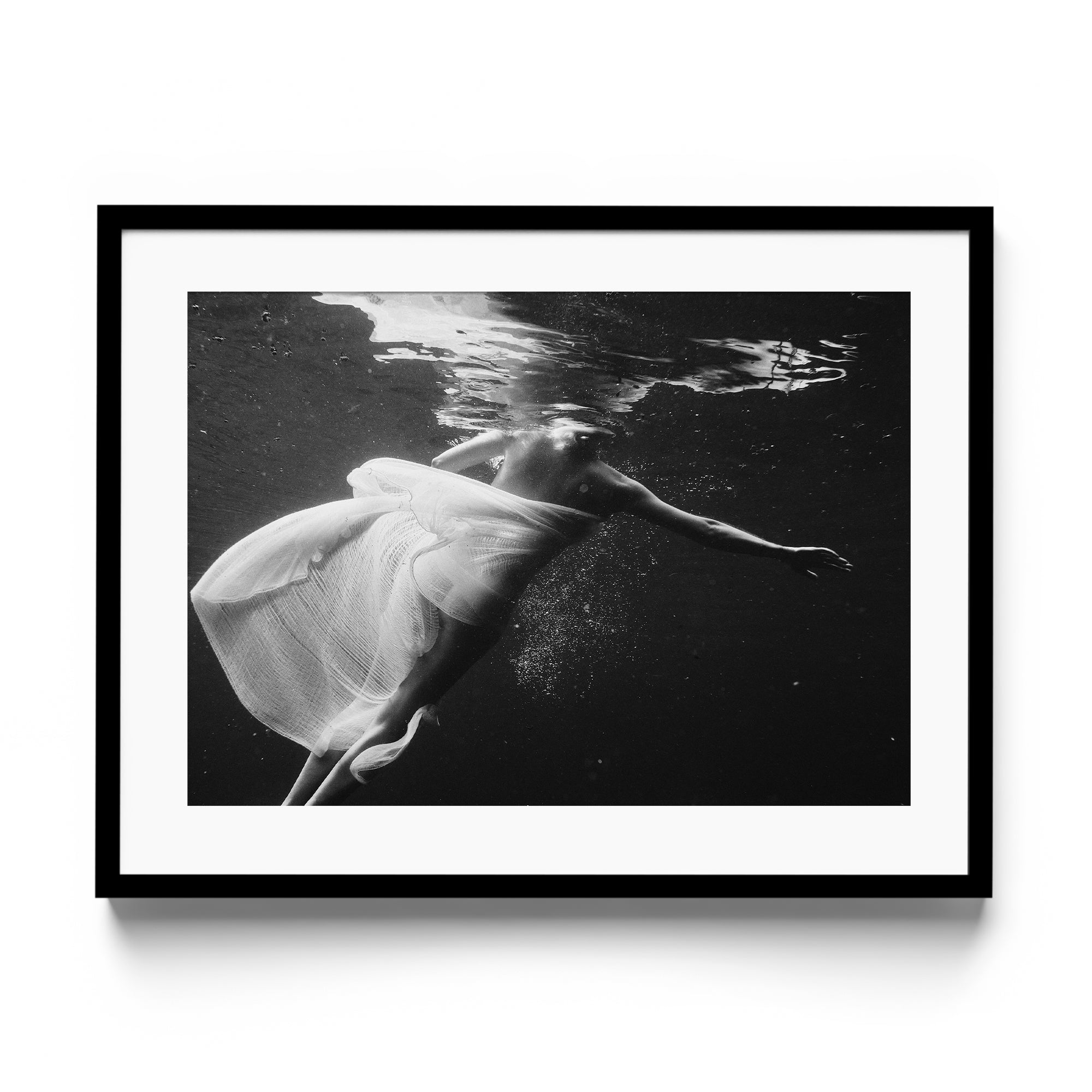 Luce Liquida - DANA GALLERYMario AlzateDANA GALLERYDANA GALLERYMario Alzate