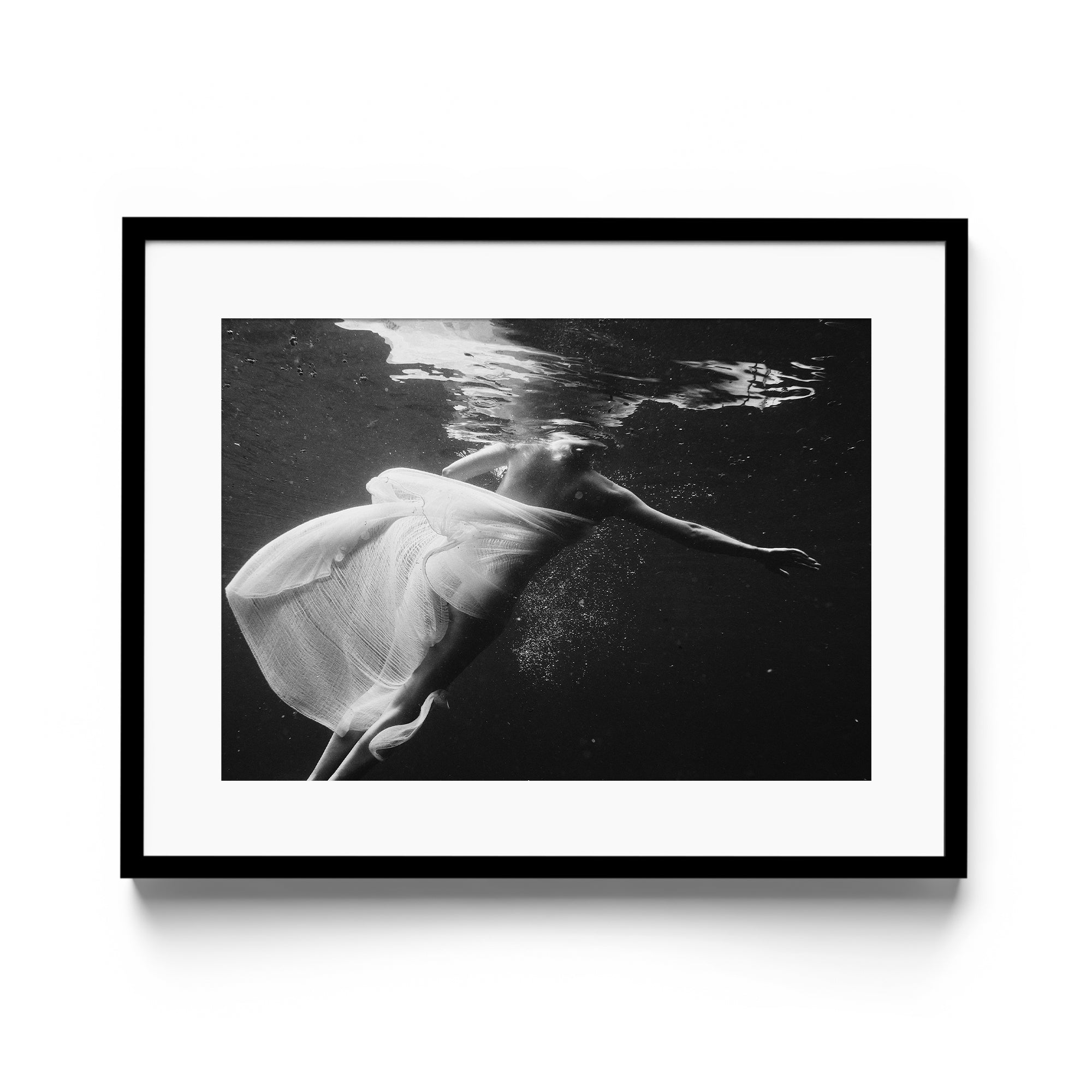 Luce Liquida - DANA GALLERYMario AlzateDANA GALLERYDANA GALLERYMario Alzate