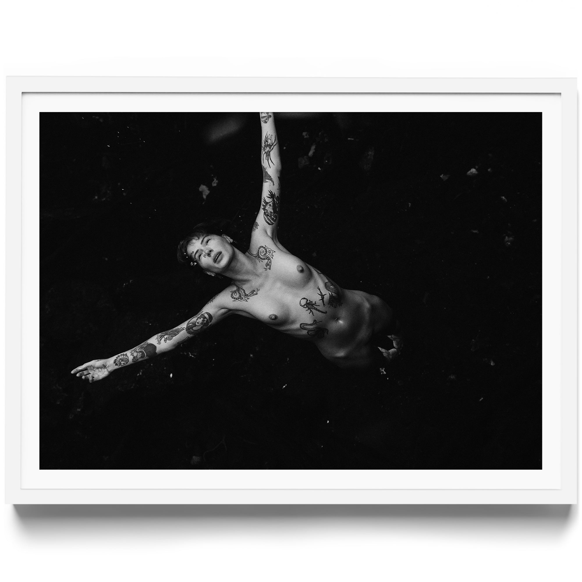 Noir Swim - DANA GALLERYMario AlzateDANA GALLERYDANA GALLERYMario Alzate