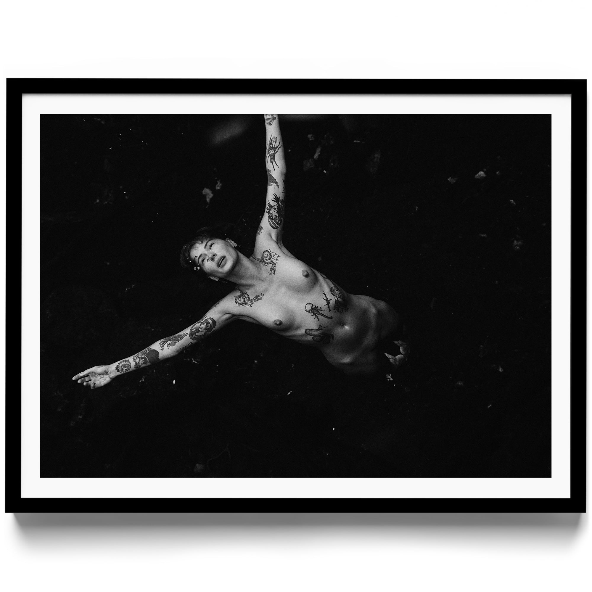 Noir Swim - DANA GALLERYMario AlzateDANA GALLERYDANA GALLERYMario Alzate