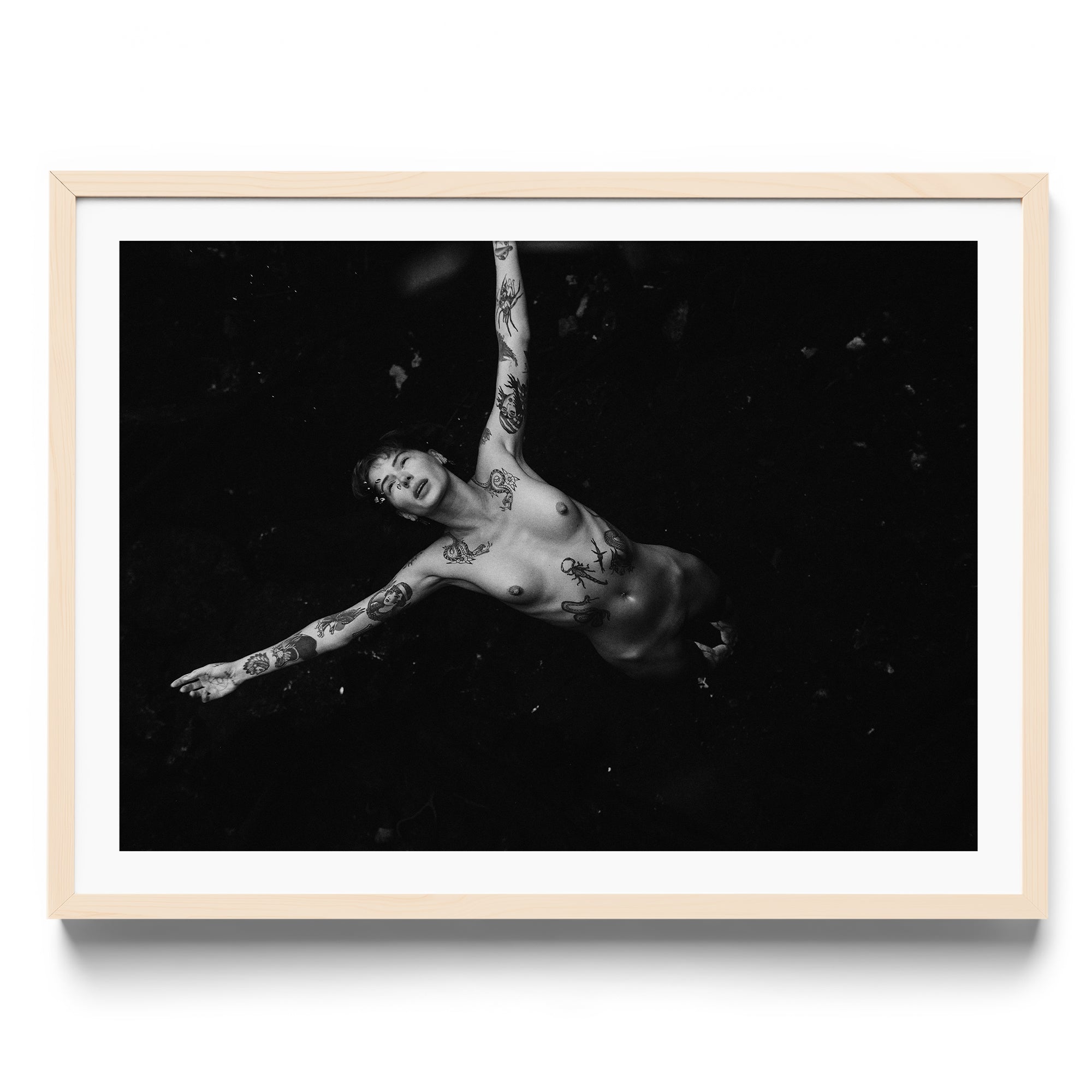 Noir Swim - DANA GALLERYMario AlzateDANA GALLERYDANA GALLERYMario Alzate