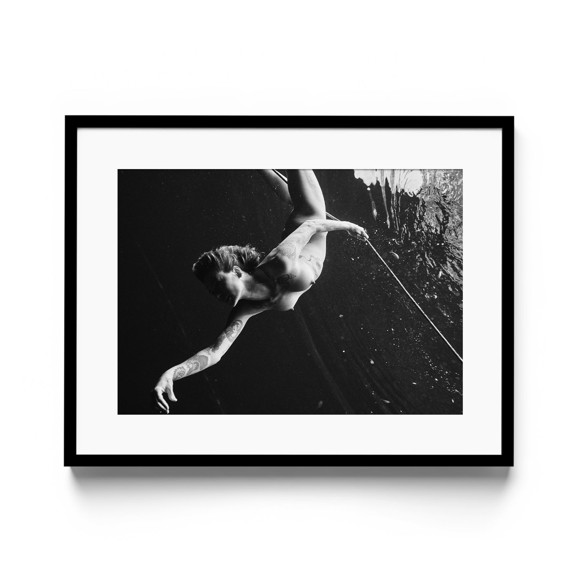 Bajo el Agua - DANA GALLERYMario AlzateDANA GALLERYDANA GALLERYMario Alzate