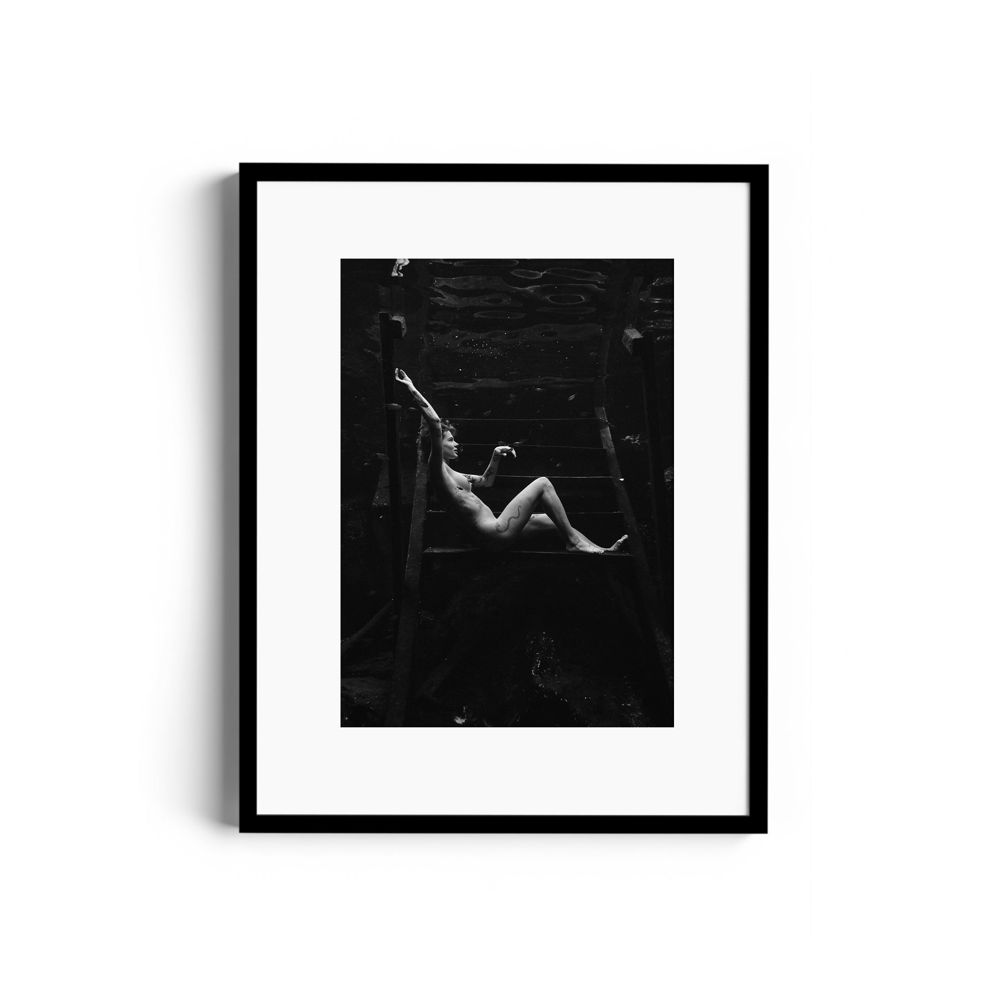 Noir Suspension - DANA GALLERYMario AlzateDANA GALLERYDANA GALLERYMario Alzate